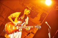 れな（G）（提供：ポニーキャニオン）