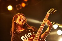 れな（G）（提供：ポニーキャニオン）