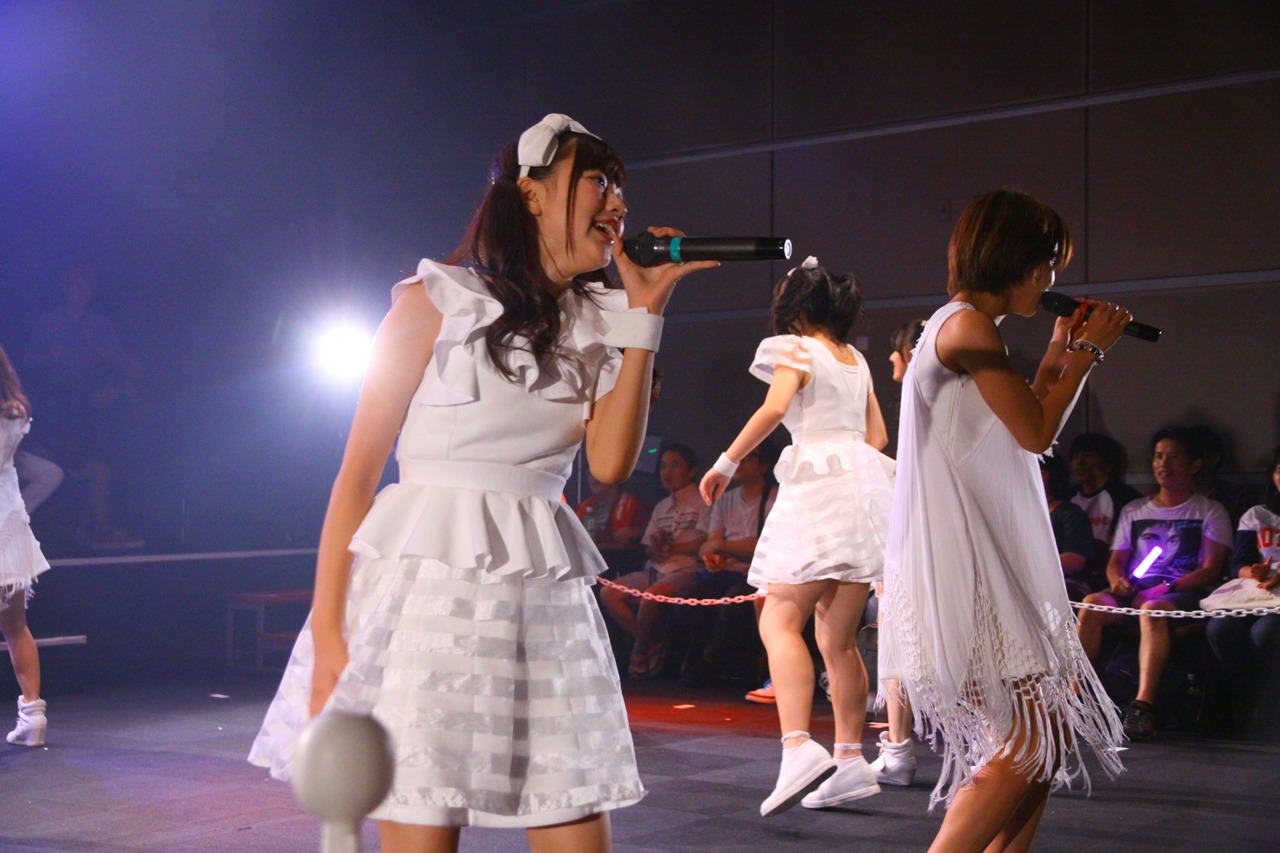 LinQ「360°LIVE」福岡・天神ベストホール公演の様子。（写真提供：ジョブ・ネット）