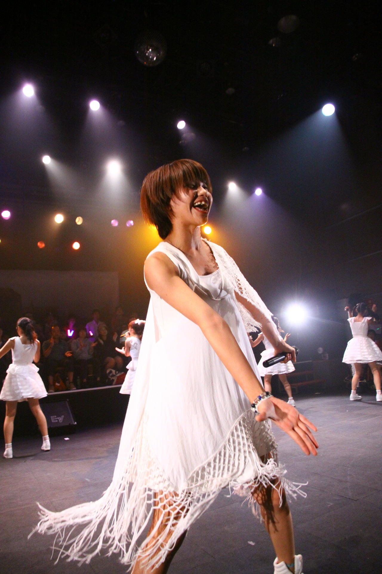 LinQ「360°LIVE」福岡・天神ベストホール公演の様子。（写真提供：ジョブ・ネット）