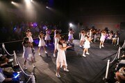 LinQ「360°LIVE」福岡・天神ベストホール公演の様子。（写真提供：ジョブ・ネット）