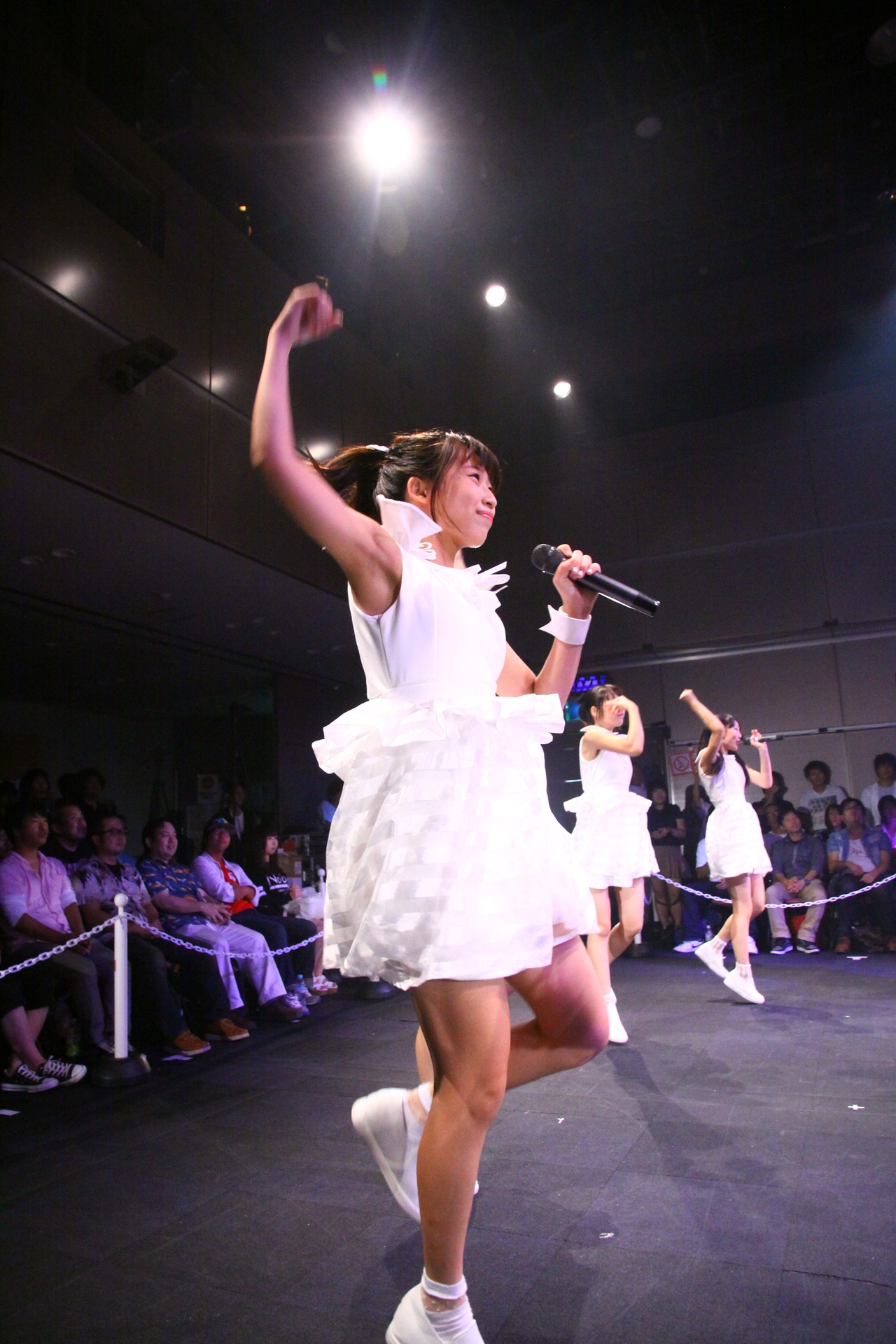 LinQ「360°LIVE」福岡・天神ベストホール公演の様子。（写真提供：ジョブ・ネット）