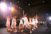 LinQ「360°LIVE」福岡・天神ベストホール公演の様子。（写真提供：ジョブ・ネット）