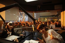 FM FUKUOKA「ピザクック presents ぐるっとまあるいLinQの『わ』」公開生放送の様子。（写真提供：ジョブ・ネット）