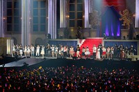 「KING SUPER LIVE 2015」ステージの様子。（写真提供：KING RECORDS）