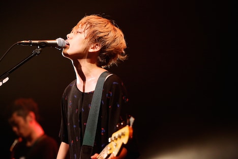 GEN（B, Vo）（Photo by Viola Kam[V'z Twinkle]）