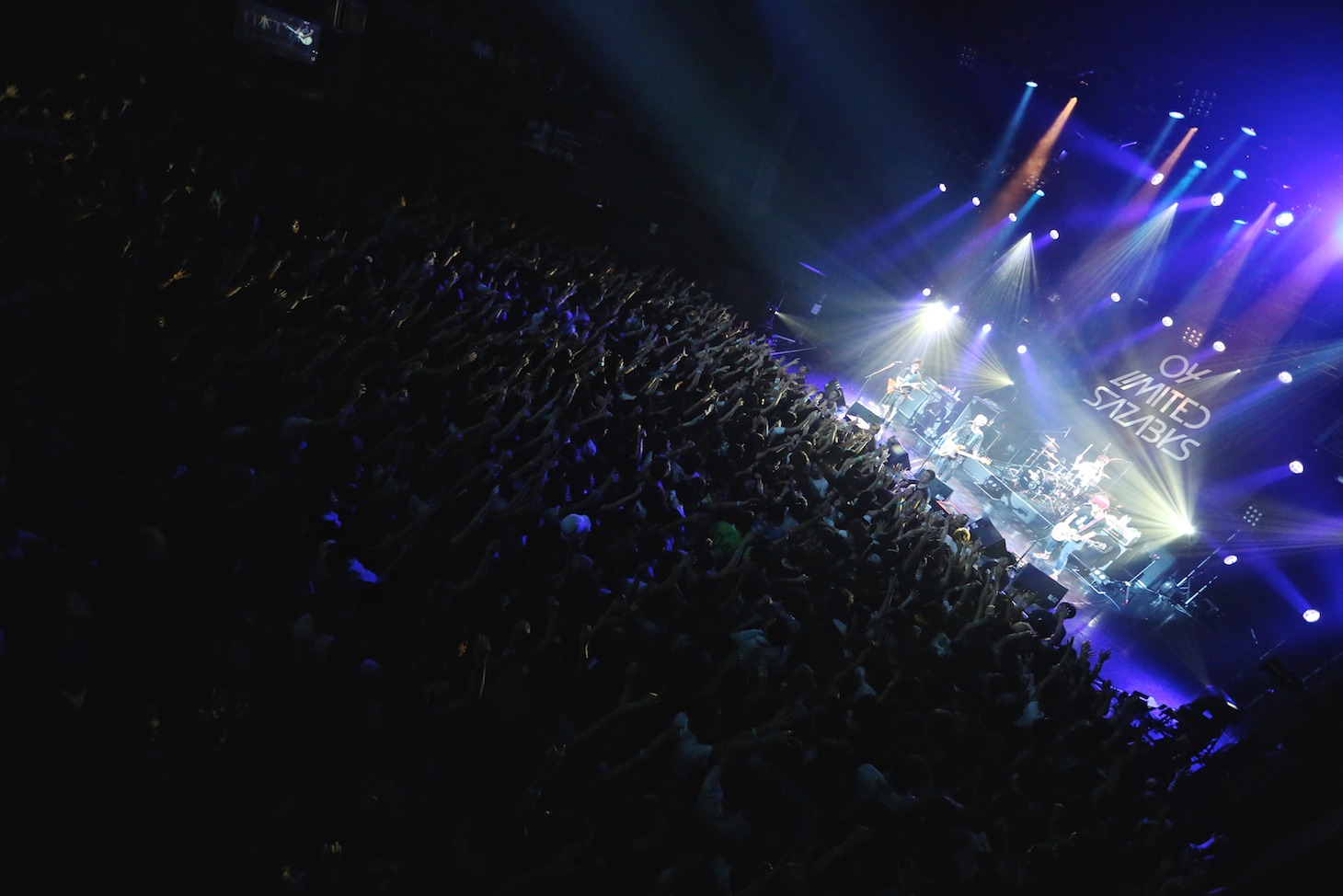 04 Limited Sazabys「CAVU tour 2015 追加公演」東京・赤坂BLITZ公演の様子。（Photo by Viola Kam[V'z Twinkle]）