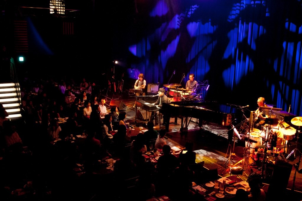 「SPECIAL LIVE "RESPECT Vol.1"」の様子。（写真提供：アリオラジャパン）