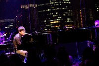 「SPECIAL LIVE "RESPECT Vol.1"」の様子。（写真提供：アリオラジャパン）