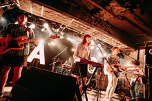 9月4日に開催された「Unknown Tokyo」でのAwesome City Clubのライブの様子。（撮影：西槇太一）
