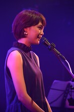 「Kaede 生誕祭 ～月見ルAcoustic live～」の様子。