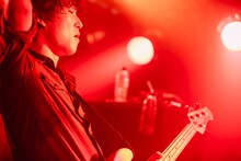 9月4日に開催された「Unknown Tokyo」でのavengers in sci-fiのライブの様子。（撮影：西槇太一）