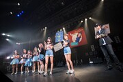 「PASSPO☆フライトツアー ROCK周年ツアー アリガート便」初日公演の様子。