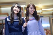 左から伊藤万理華、桜井玲香。