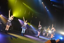 「愛乙女★DOLL 6thワンマンライブin渋谷公会堂～君と見る七色の流れ星☆願いを込めて歌う歌！聴かなきゃ“こうかい”しちゃうぞ！」の様子。