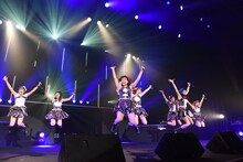 「愛乙女★DOLL 6thワンマンライブin渋谷公会堂～君と見る七色の流れ星☆願いを込めて歌う歌！聴かなきゃ“こうかい”しちゃうぞ！」の様子。
