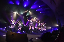 「愛乙女★DOLL 6thワンマンライブin渋谷公会堂～君と見る七色の流れ星☆願いを込めて歌う歌！聴かなきゃ“こうかい”しちゃうぞ！」の様子。