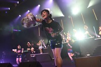 「愛乙女★DOLL 6thワンマンライブin渋谷公会堂～君と見る七色の流れ星☆願いを込めて歌う歌！聴かなきゃ“こうかい”しちゃうぞ！」の様子。