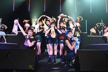 「愛乙女★DOLL 6thワンマンライブin渋谷公会堂～君と見る七色の流れ星☆願いを込めて歌う歌！聴かなきゃ“こうかい”しちゃうぞ！」の様子。