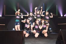 「愛乙女★DOLL 6thワンマンライブin渋谷公会堂～君と見る七色の流れ星☆願いを込めて歌う歌！聴かなきゃ“こうかい”しちゃうぞ！」の様子。