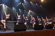 「愛乙女★DOLL 6thワンマンライブin渋谷公会堂～君と見る七色の流れ星☆願いを込めて歌う歌！聴かなきゃ“こうかい”しちゃうぞ！」の様子。