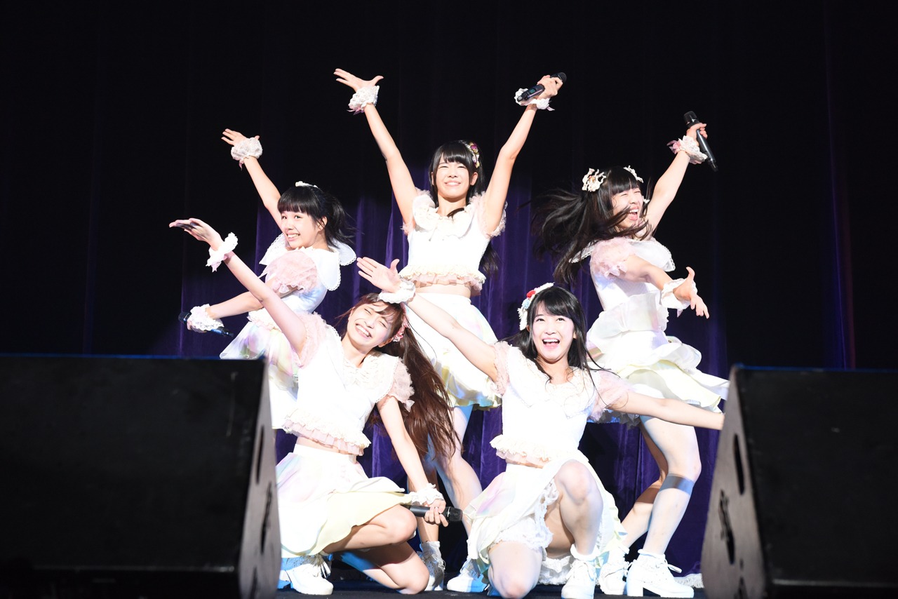 Ange☆Reveによるオープニングアクトの様子。