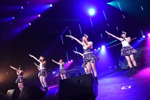 「愛乙女★DOLL 6thワンマンライブin渋谷公会堂～君と見る七色の流れ星☆願いを込めて歌う歌！聴かなきゃ“こうかい”しちゃうぞ！」の様子。