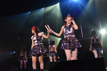 「愛乙女★DOLL 6thワンマンライブin渋谷公会堂～君と見る七色の流れ星☆願いを込めて歌う歌！聴かなきゃ“こうかい”しちゃうぞ！」の様子。