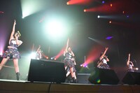 「愛乙女★DOLL 6thワンマンライブin渋谷公会堂～君と見る七色の流れ星☆願いを込めて歌う歌！聴かなきゃ“こうかい”しちゃうぞ！」の様子。