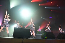 「愛乙女★DOLL 6thワンマンライブin渋谷公会堂～君と見る七色の流れ星☆願いを込めて歌う歌！聴かなきゃ“こうかい”しちゃうぞ！」の様子。