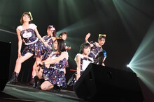 「愛乙女★DOLL 6thワンマンライブin渋谷公会堂～君と見る七色の流れ星☆願いを込めて歌う歌！聴かなきゃ“こうかい”しちゃうぞ！」の様子。