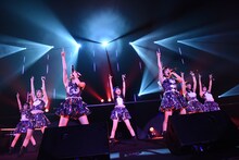 「愛乙女★DOLL 6thワンマンライブin渋谷公会堂～君と見る七色の流れ星☆願いを込めて歌う歌！聴かなきゃ“こうかい”しちゃうぞ！」の様子。
