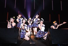 「愛乙女★DOLL 6thワンマンライブin渋谷公会堂～君と見る七色の流れ星☆願いを込めて歌う歌！聴かなきゃ“こうかい”しちゃうぞ！」の様子。