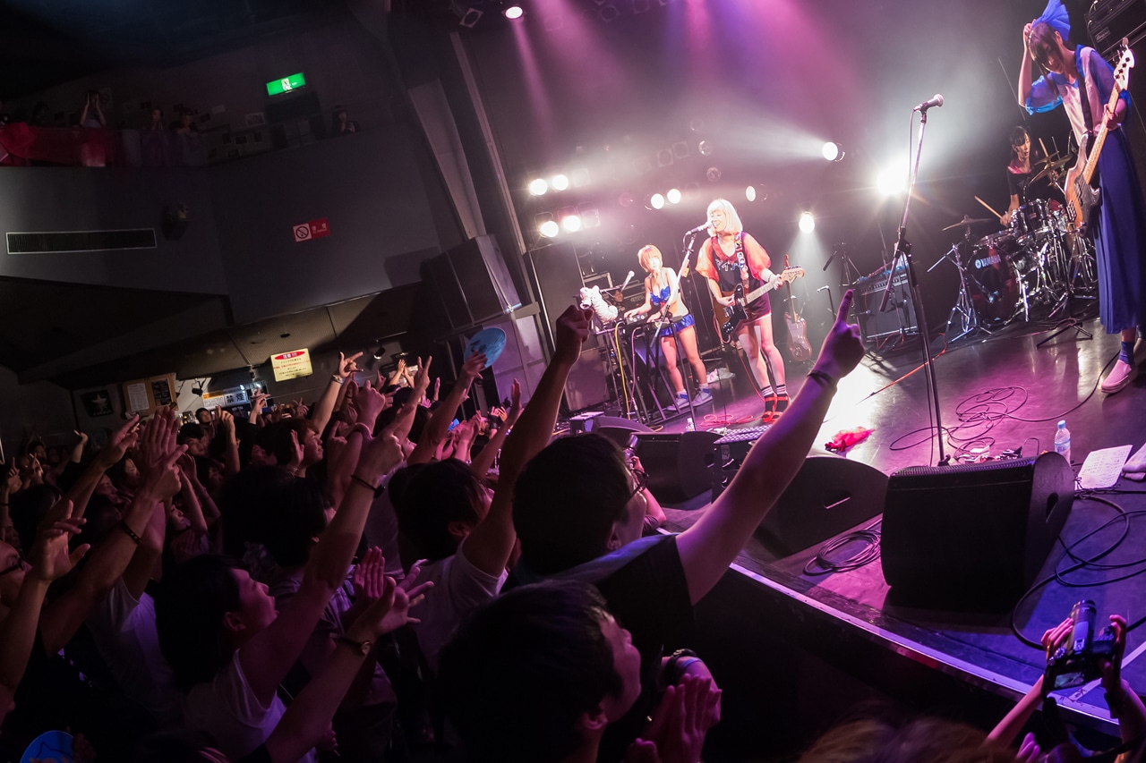 ぽわんのライブの様子。（撮影：箪笥）