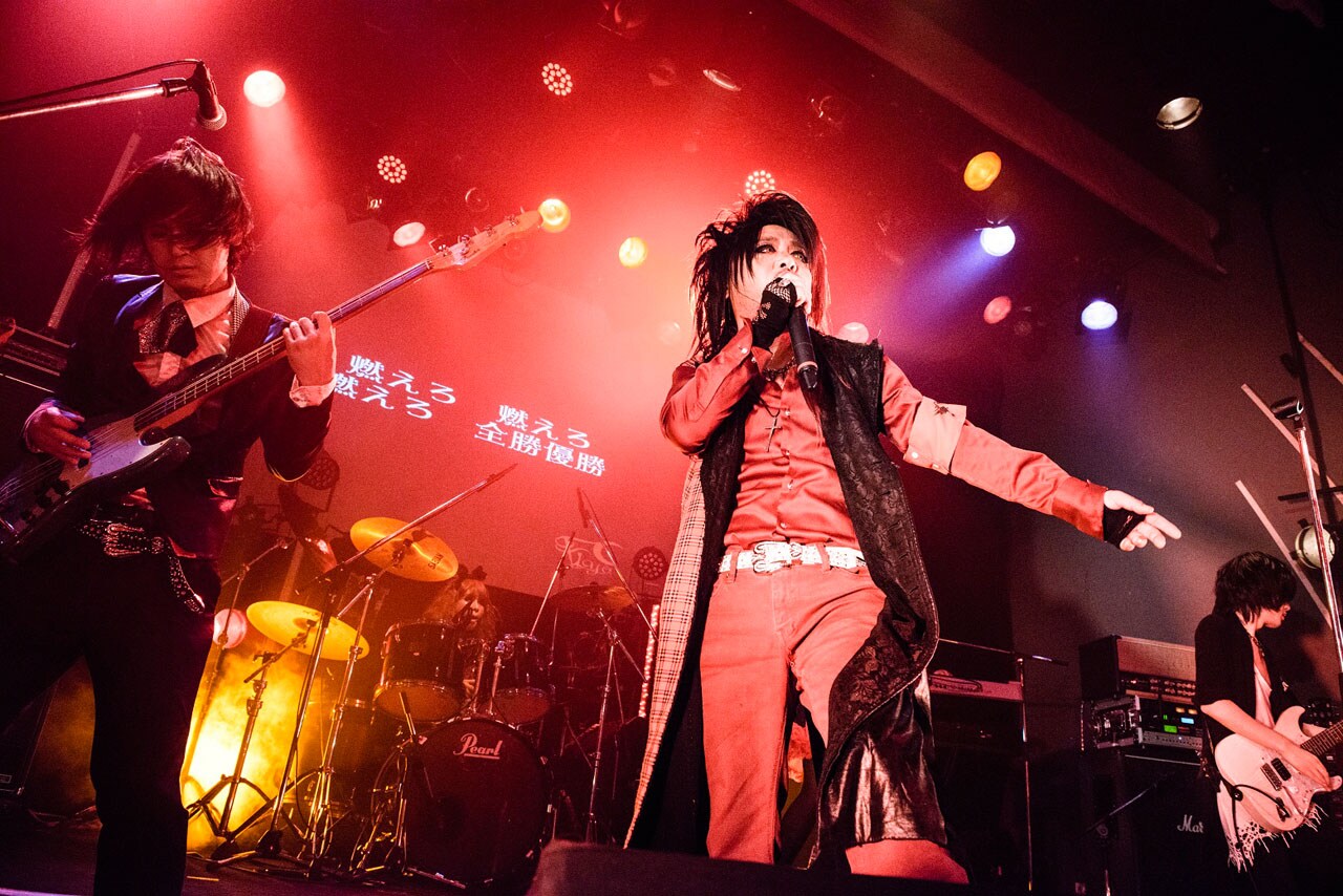 マキタスポーツpresents Fly or Die、六本木で熱狂と笑いのワンマン