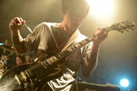 Yu-ki Miyamoto（G, Cho / COUNTRY YARD）（撮影：半田安政[showcase]）