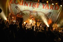 COUNTRY YARD「Bows And Arrows Tour FINAL」東京・LIQUIDROOMの様子。（撮影：半田安政[showcase]）