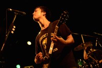 松崎兵太（G, Cho / SHANK）（撮影：半田安政[showcase]）