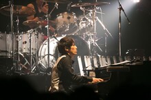 澤野弘之（写真提供：SME Records）