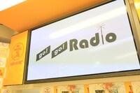go!go!vanillasインストアイベント「『go!go!Radio』公開収録＆カウンターアクシュン会」の様子。（写真提供：ビクターエンタテインメント）