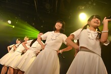 アイドルネッサンス「アキバで想い出トラベルネッサンスvol.6 橋本佳奈卒業公演」の様子。