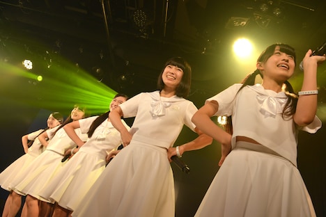 アイドルネッサンス「アキバで想い出トラベルネッサンスvol.6 橋本佳奈卒業公演」の様子。