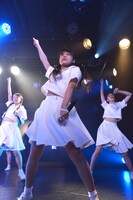 アイドルネッサンス「アキバで想い出トラベルネッサンスvol.6 橋本佳奈卒業公演」の様子。