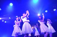 アイドルネッサンス「アキバで想い出トラベルネッサンスvol.6 橋本佳奈卒業公演」の様子。