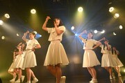 アイドルネッサンス「アキバで想い出トラベルネッサンスvol.6 橋本佳奈卒業公演」の様子。