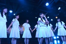 「日曜日よりの使者」を“橋本佳奈スペシャルバージョン”で歌うアイドルネッサンス。