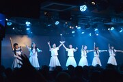 アイドルネッサンス「アキバで想い出トラベルネッサンスvol.6 橋本佳奈卒業公演」の様子。