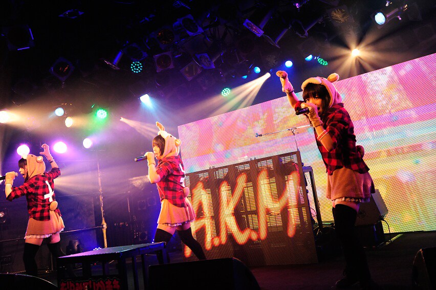 あゆみくりかまき、“VSまたぎ”のクアトロワンマンで「まだまだ追いかけて！」