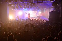 あゆみくりかまき「ボクらの熊魂2015 ～汗と感動の涙でデトックス編～」の様子。（撮影：岸田哲平）