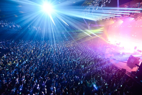 andropのライブの様子。（撮影：橋本塁）